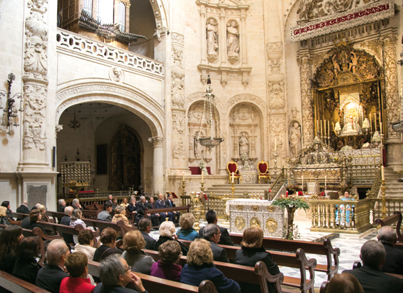 Solemne Misa en la Capilla Real